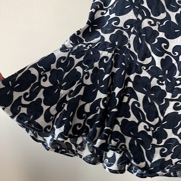 Navy & white designed top - Picture 2 of 6